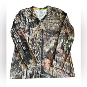 Mossy Oak Long Sleeve V Neck Shirt - Womens Size Medium 8/10 - Camo